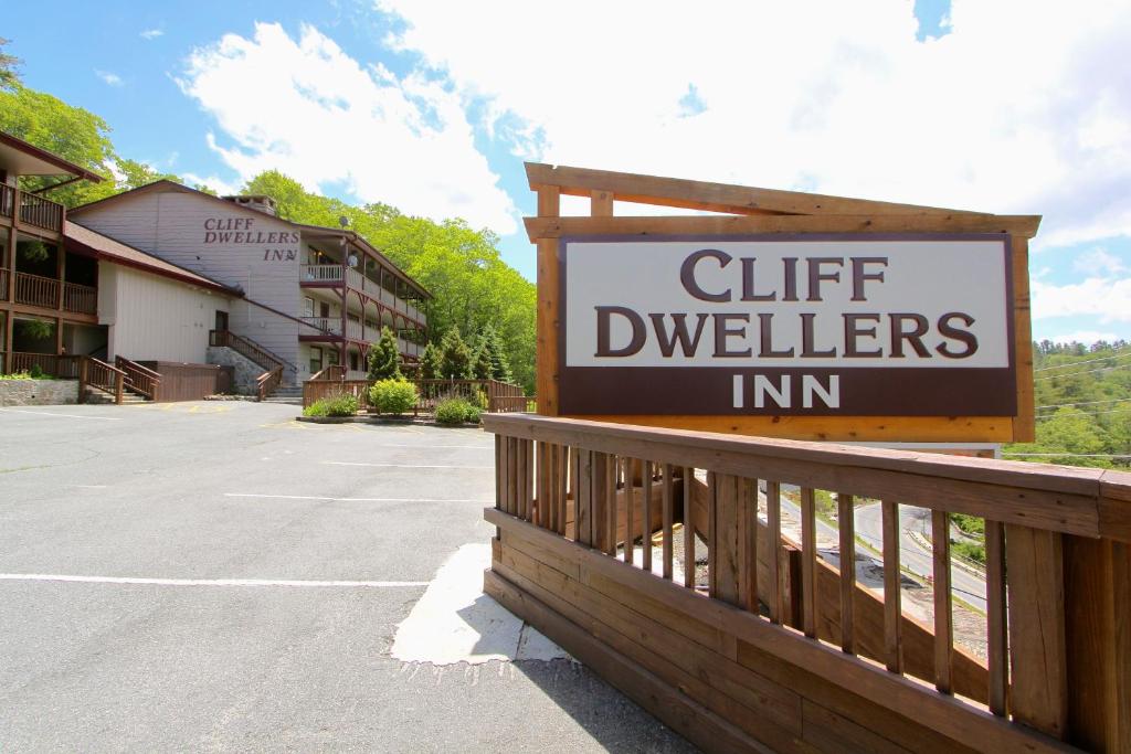 Gallery image of Cliff Dwellers Inn in Blowing Rock