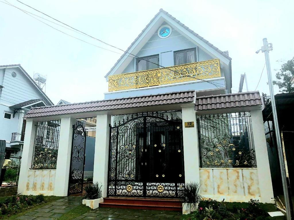 Sunset villa