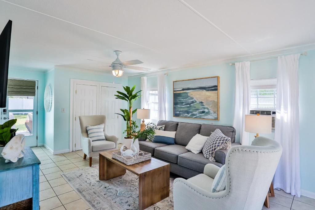 Vacation Home The Blue Pearl, Clearwater Beach, FL