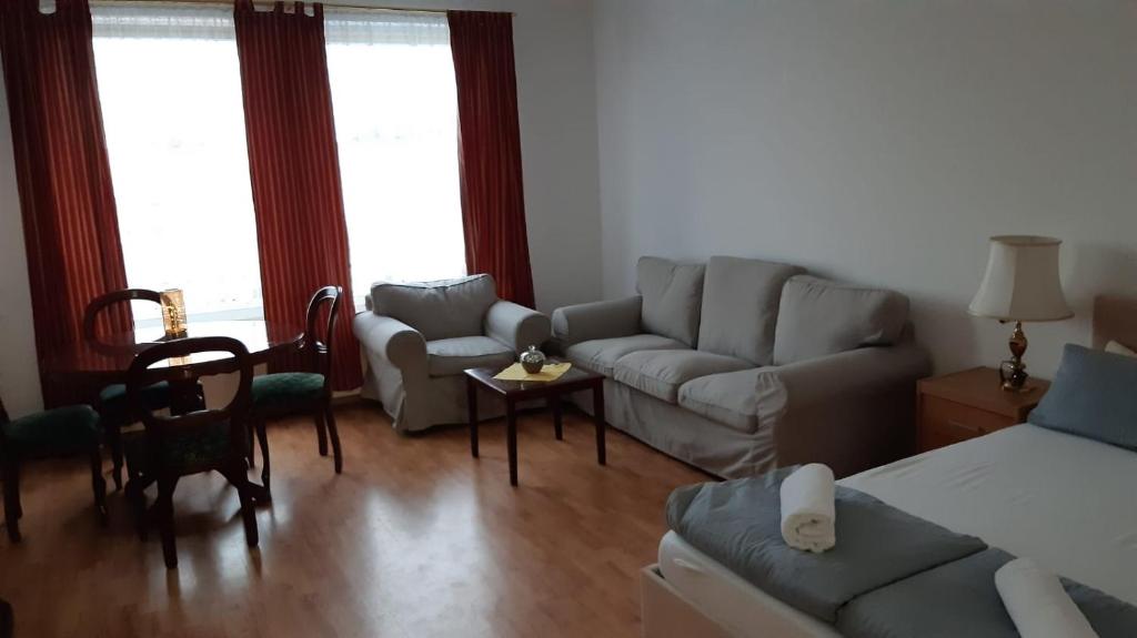 Apart Sudenburg / Magdeburg - Apartamento De Dos Dormitorios