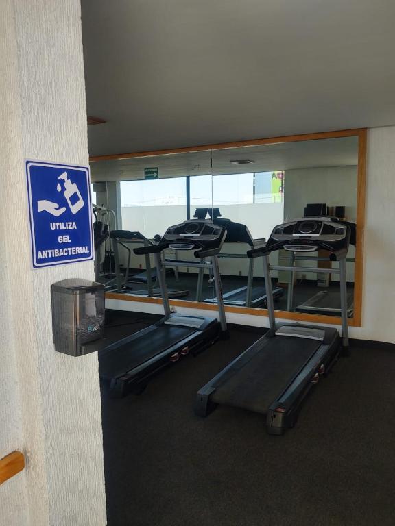 Fitness centrum a/nebo fitness zařízení v ubytování Hotel Alcampo