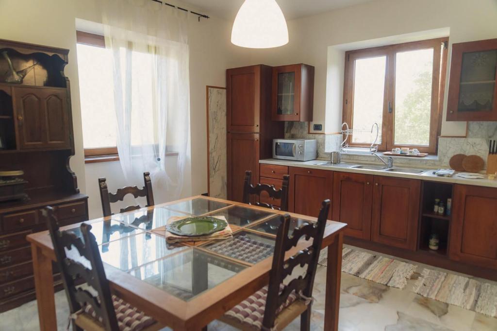 Kuchyň nebo kuchyňský kout v ubytování Agriturismo Tripala