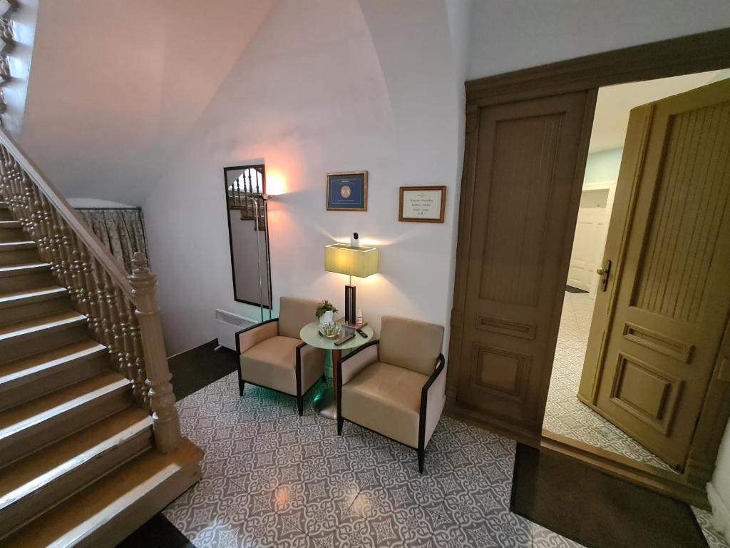 Jagiellonska 3 ApartHotel - Duze przestronne pokoje, centrum miasta, szybkie WiFi - Resim 9