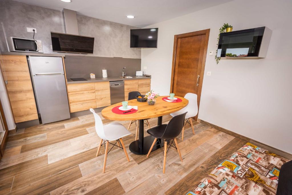 Kuchnia lub aneks kuchenny w obiekcie Apartamentos Casa Carin