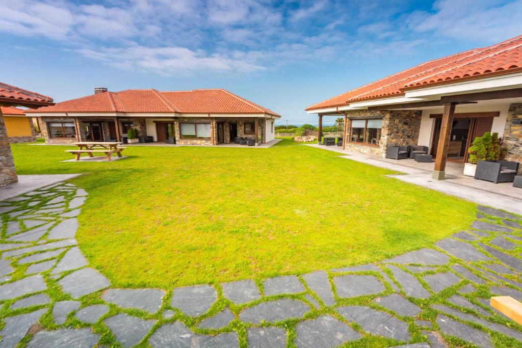 Ogród w obiekcie Apartamentos Casa Carin