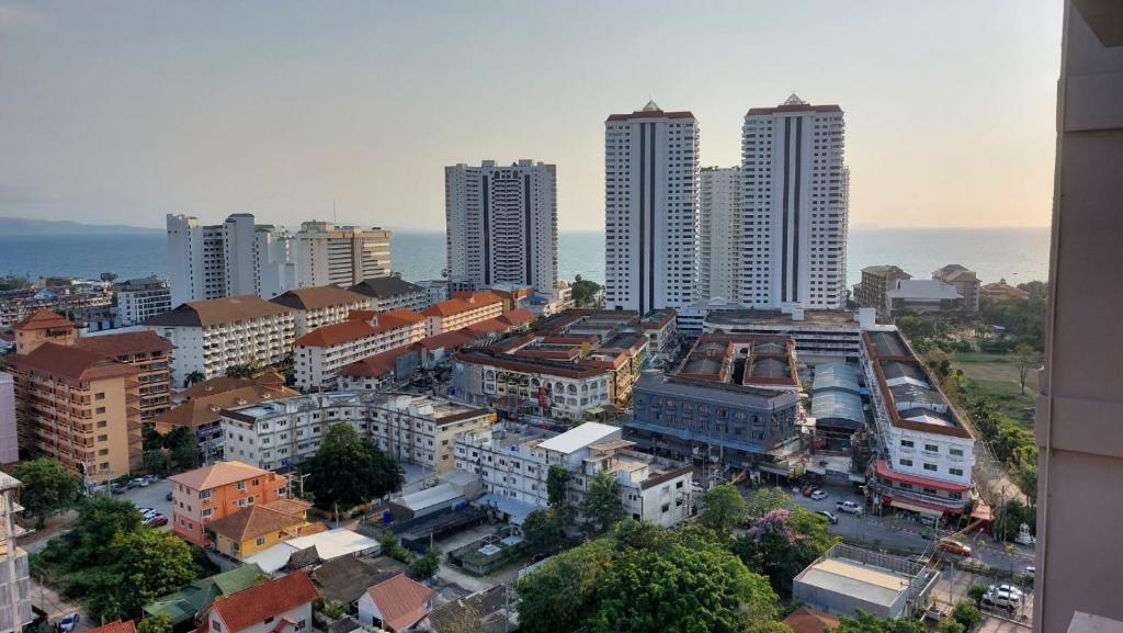Nespecifikovaný výhled na destinaci Jomtien pláž nebo výhled na město při pohledu z apartmánu