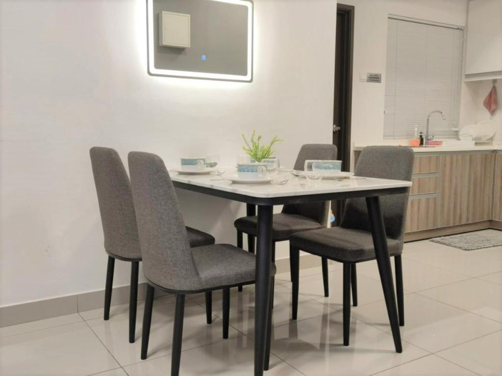 THE MAJESTIC IPOH B8 by ZamanJa - Two-Bedroom Apartment