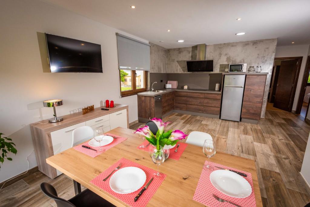 Kuchnia lub aneks kuchenny w obiekcie Apartamentos Casa Carin
