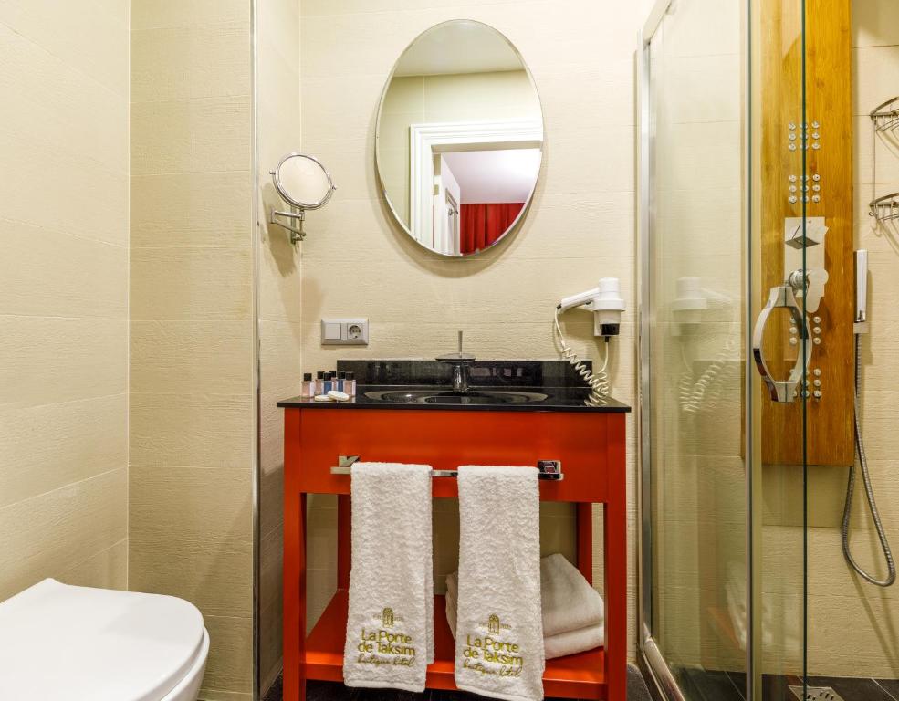 A bathroom at La Porte de Taksim