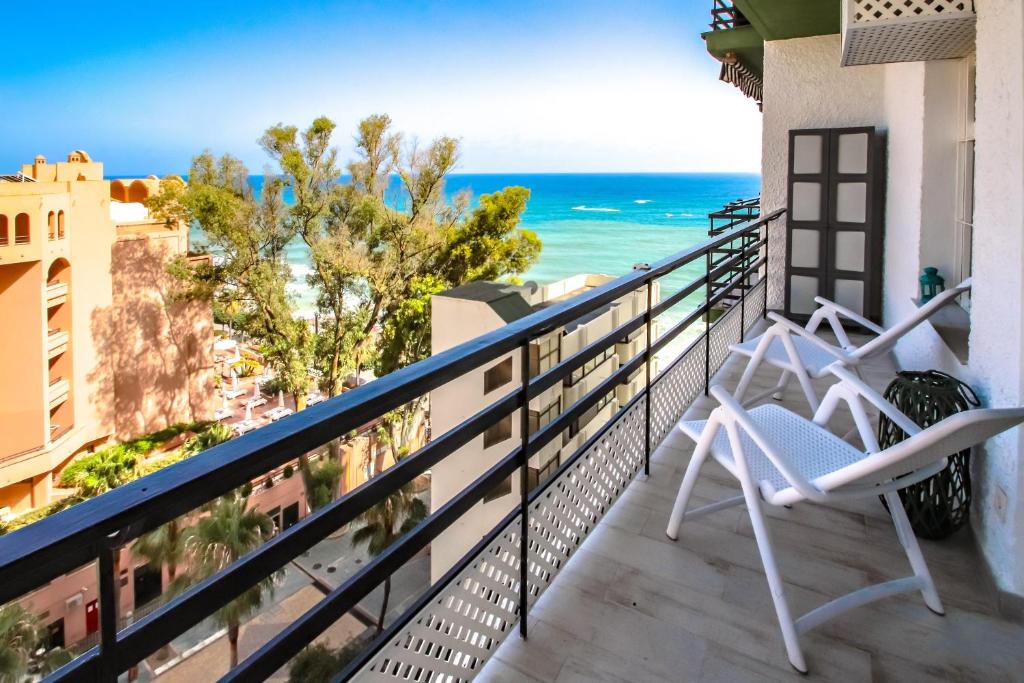 Балкон или терраса в Stylish studio for rent with fantastic location in Marbella Promenade.