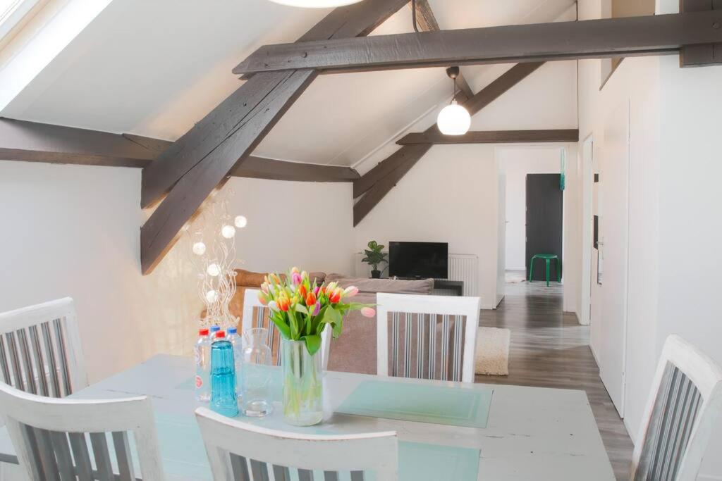 Uroczy apartament i bezplatny parking na miejscu