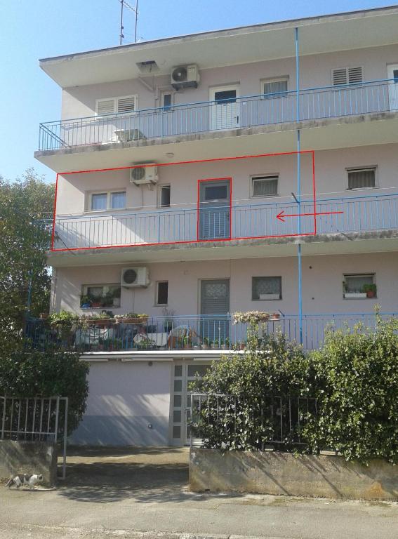 Budova, v ktorej sa apartmán nachádza