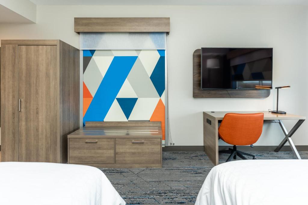 Holiday Inn Express & Suites Charlottesville by IHG - Camera Standard Queen Con Due Letti Queen - Accessibile Alle Comunicazioni