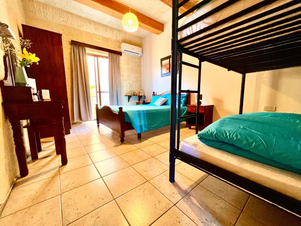 Grotto's Paradise B&B - 2