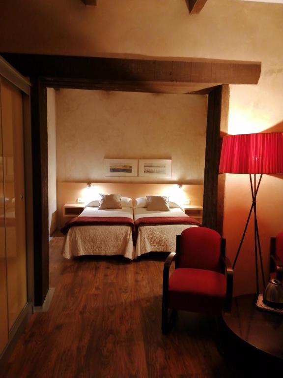 Posada Real de Las Misas - Suite With Spa Bath