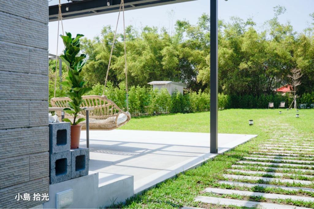 Aed väljaspool majutusasutust 小島拾光 宜蘭田間包棟民宿Taiwan Yilan Private Villa Paddy view with tranquil & chill vibes