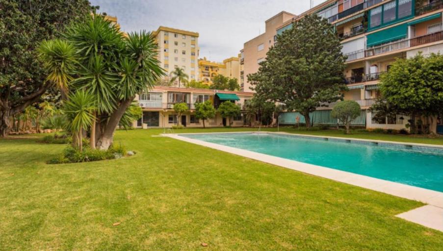 Stylish 3 Bedroom Penthouse in Marbella Centre with Large ...