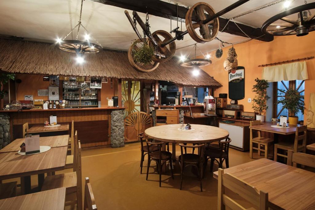Restaurace v ubytování Treehouse Křemílek