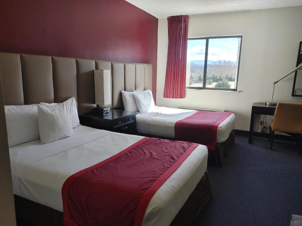 Hotel Pigeon Forge photo