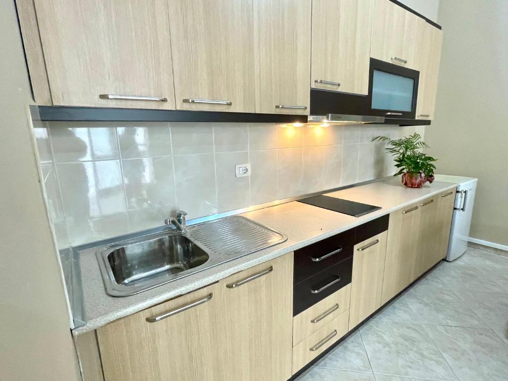 LUNGOMARE STUDIO APARTMENT - Image 10