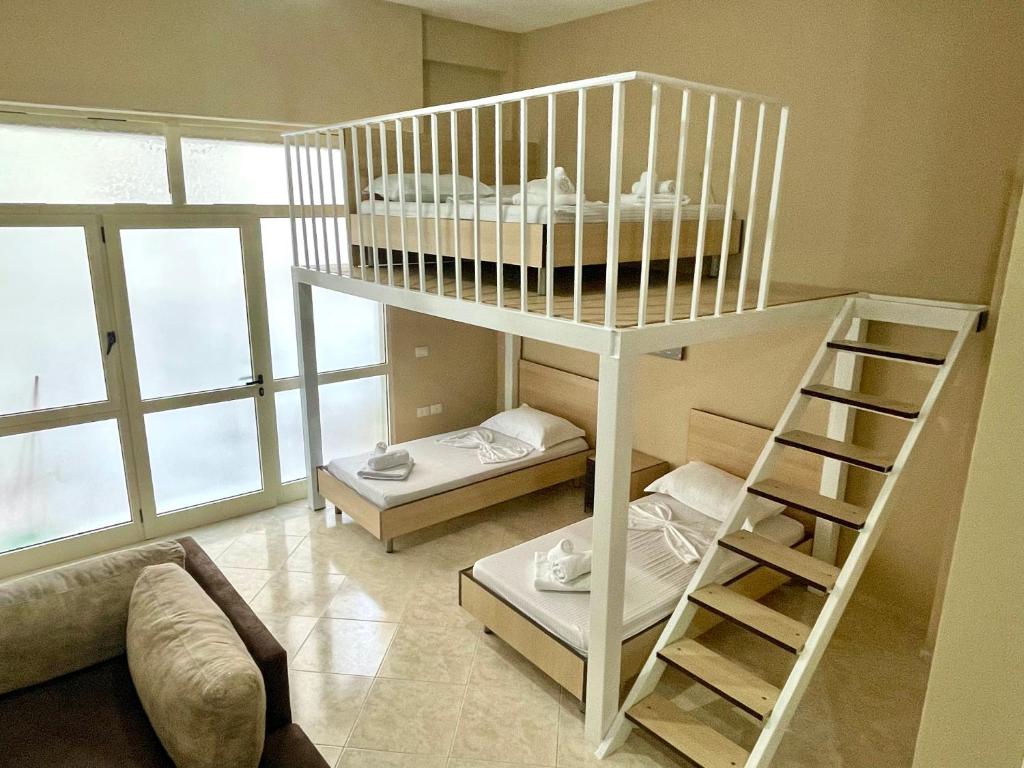 LUNGOMARE STUDIO APARTMENT - Image 9