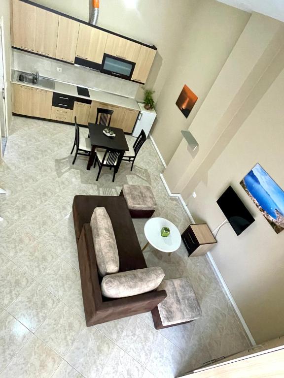 LUNGOMARE STUDIO APARTMENT - Image 12
