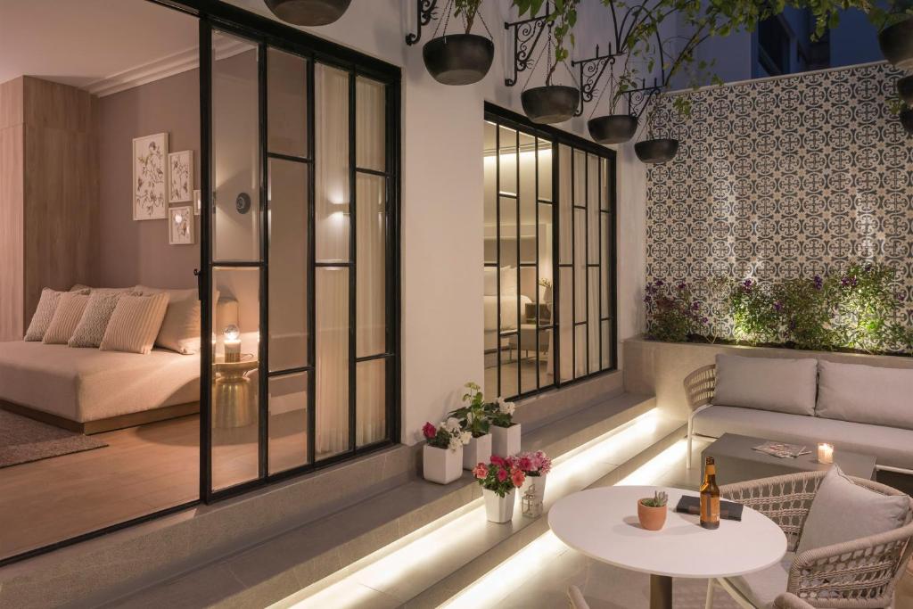 Casa Cleo Boutique Stays by Viadora - Apartment With Terrace