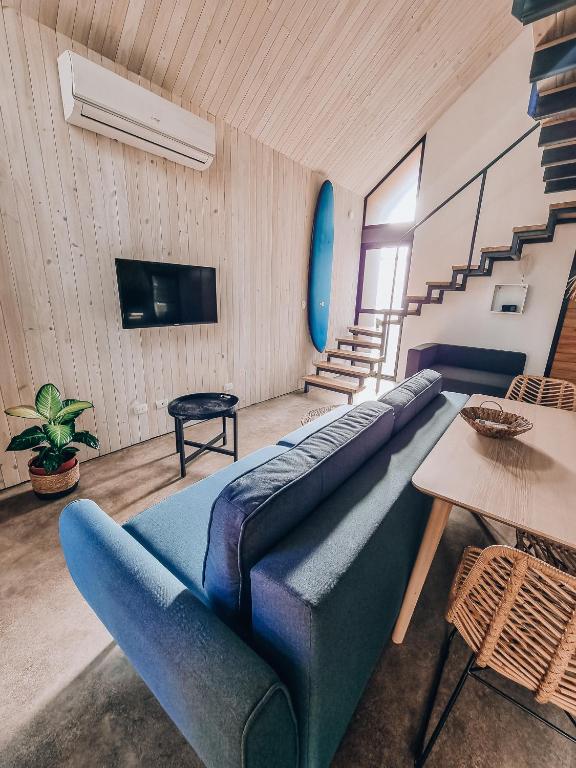 TV a/nebo společenská místnost v ubytování Little Escape