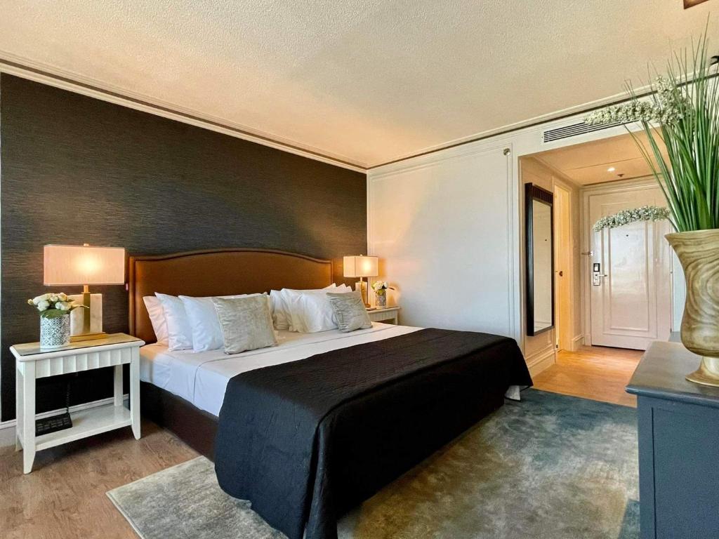 Grand Regal Hotel Davao - Premier Double Or Twin Room