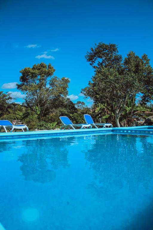 Bazén v ubytování Ecohotel Shalom nebo v jeho okolí