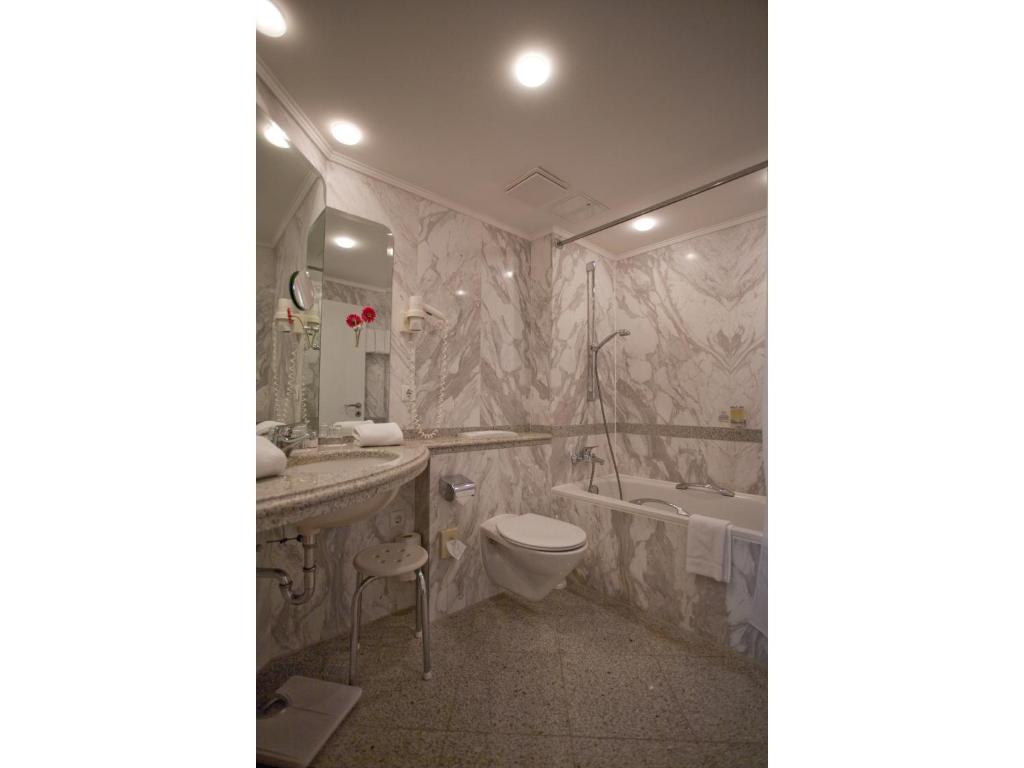 SORAT Insel-Hotel Regensburg - 18