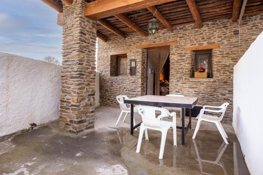 A balcony or terrace at Alojamiento Rural Cuatro Estaciones