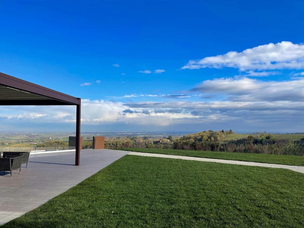 Zdjęcie z galerii obiektu Belvilla by OYO Colombara w mieście Castel San Pietro Terme