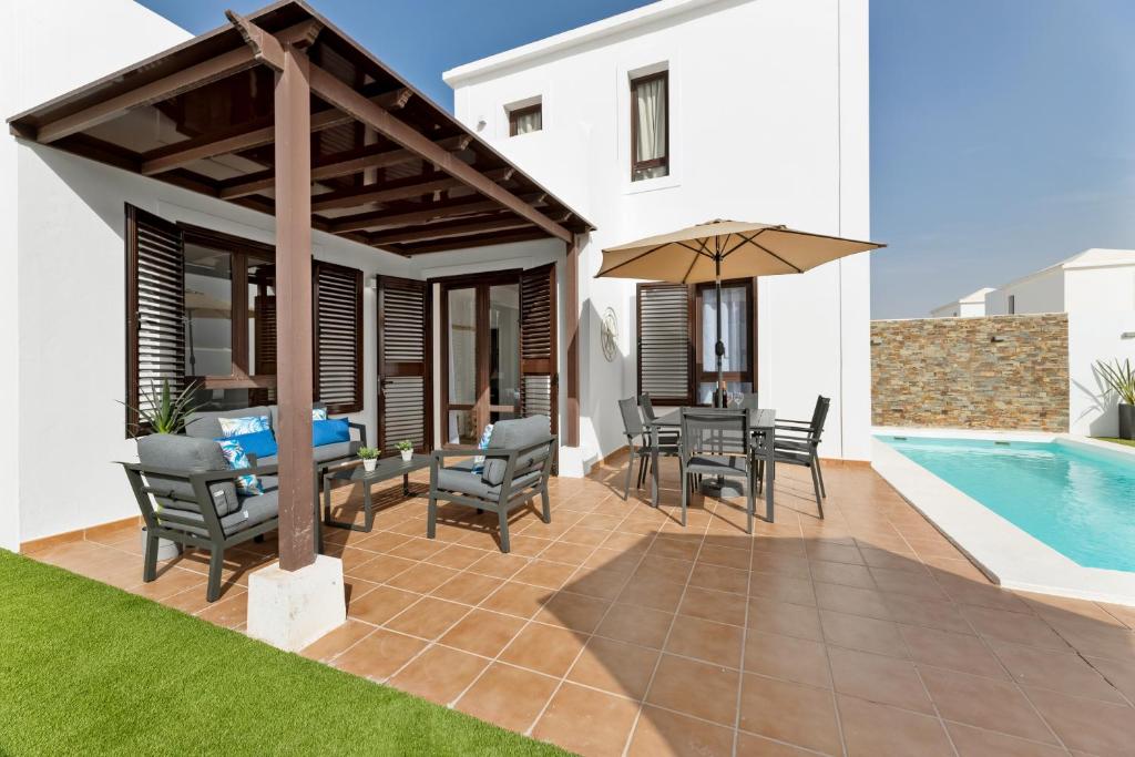 Basen w obiekcie Lanzarote Villa Arts lub w pobliżu