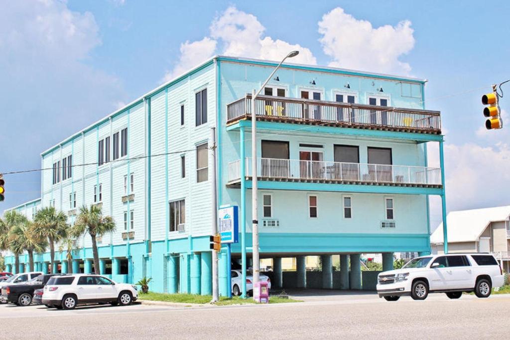 Beachview 203 by Youngs Suncoast - Housity