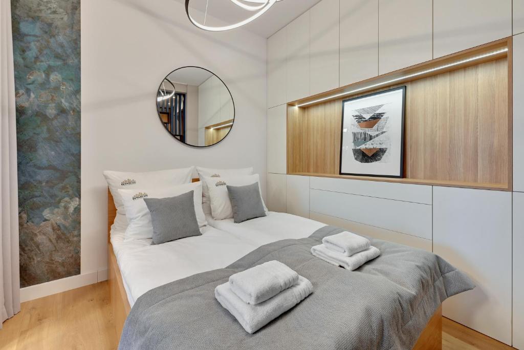 Granaria Premium Riverside & Parking by Downtown Apartments - 14