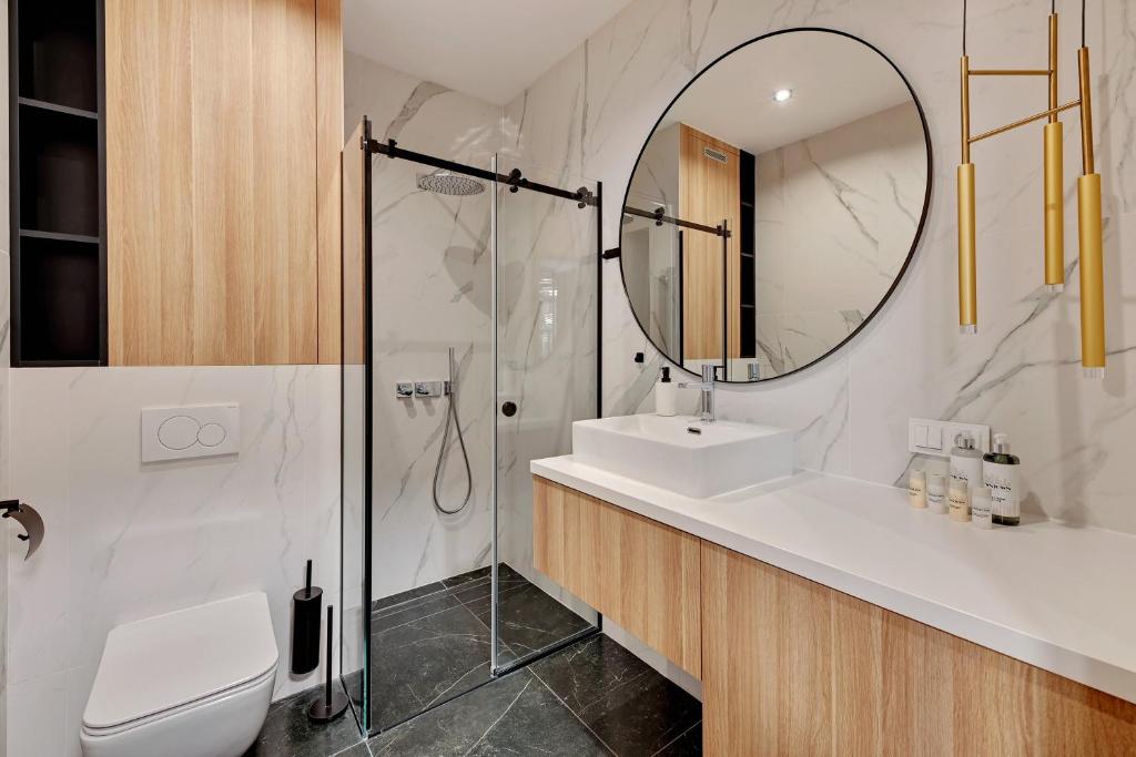 Granaria Premium Riverside & Parking by Downtown Apartments - 16