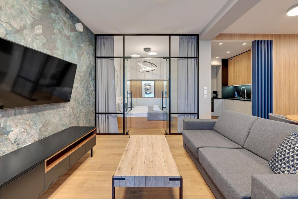 Granaria Premium Riverside & Parking by Downtown Apartments - 19