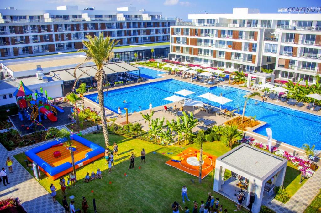Courtyard Long Beach Holiday Resort, Iskele (güncel 2026 fiyatları)