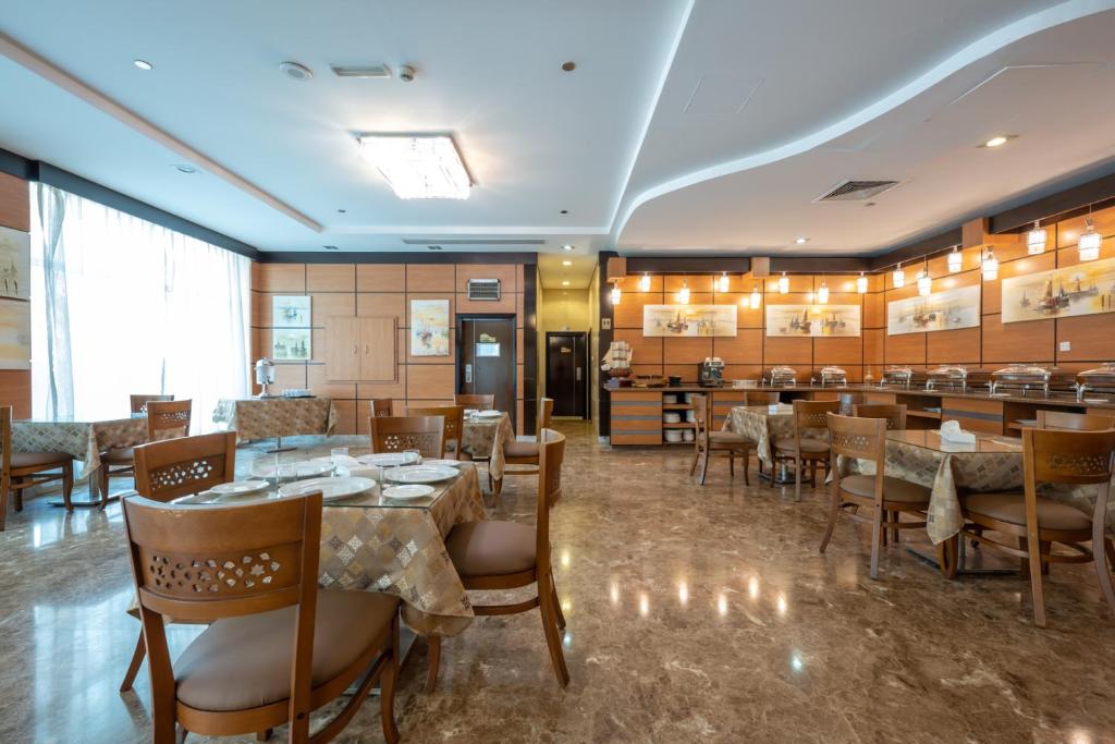 Restaurace v ubytování Pearl Swiss Hotel