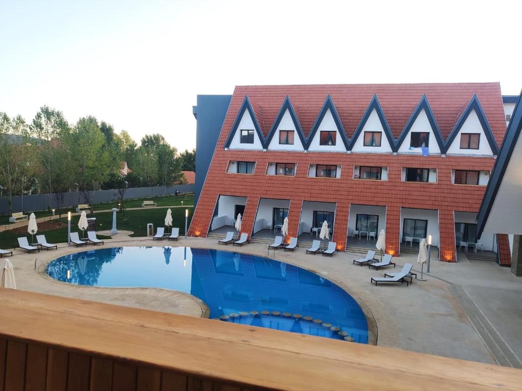 Bazén v ubytování ZEPHYR Ifrane nebo v jeho okolí