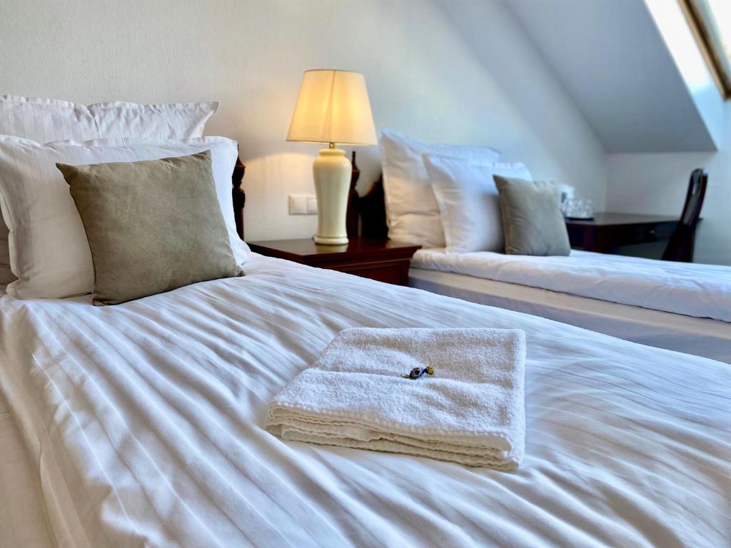 OPERA16 Guestrooms - Classic Quadruple Room