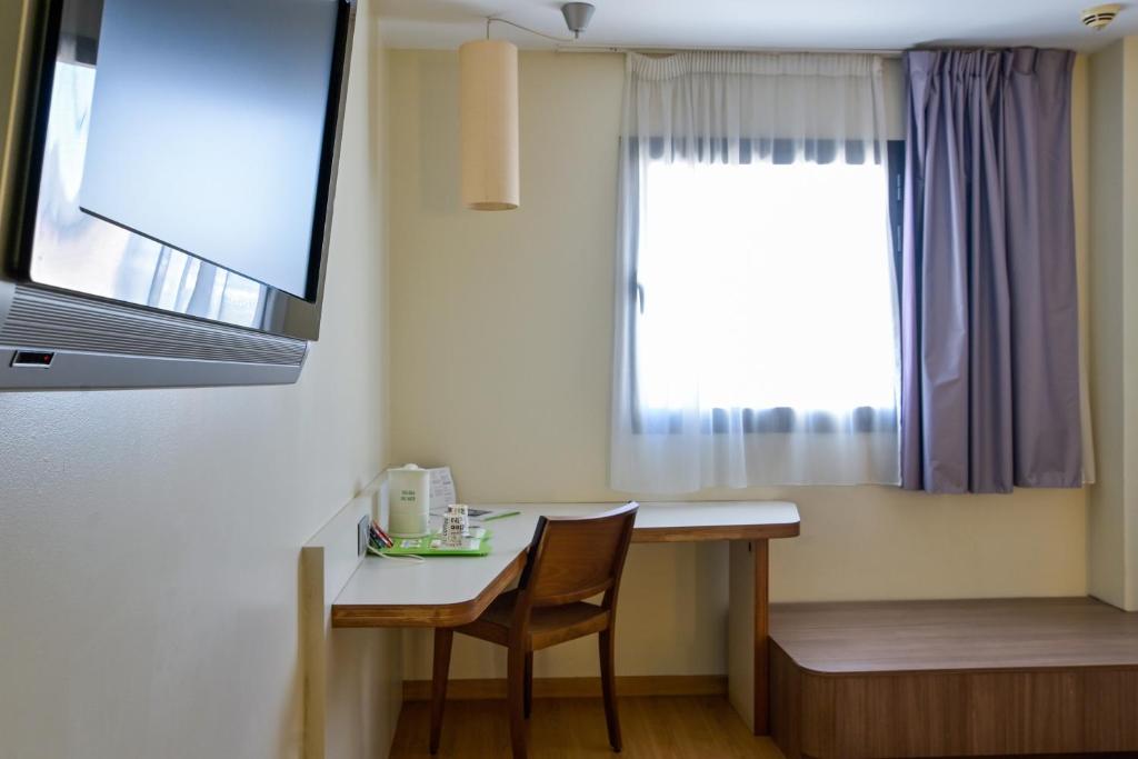 Posteľ alebo postele v izbe v ubytovaní Travelodge Málaga Airport