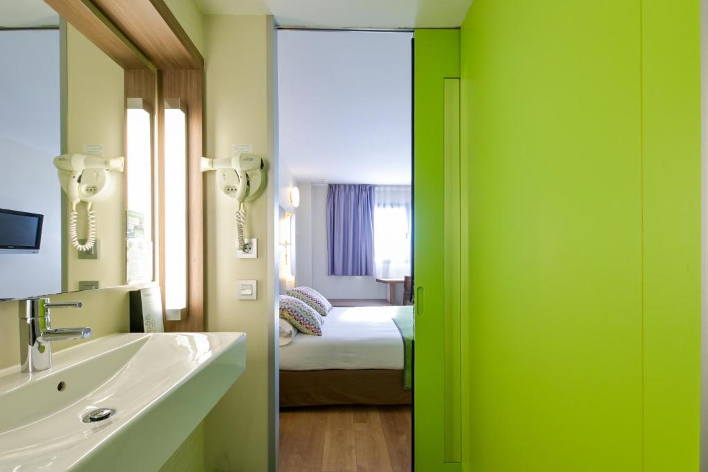 Posteľ alebo postele v izbe v ubytovaní Travelodge Málaga Airport