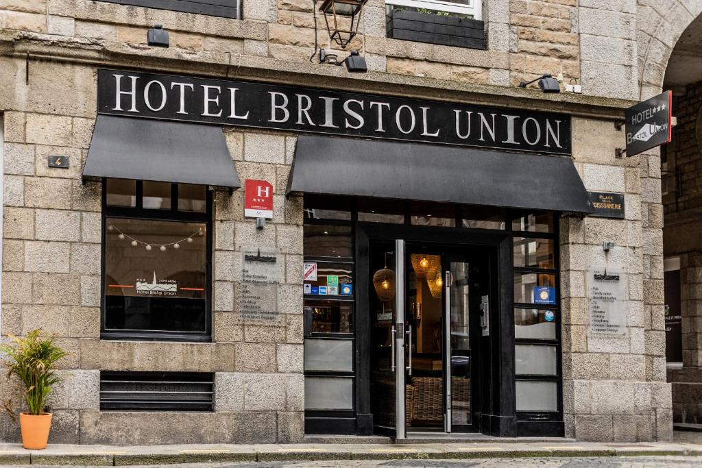 Certifikát, hodnocení, plakát nebo jiný dokument vystavený v ubytování Hôtel Bristol Union Intra Muros