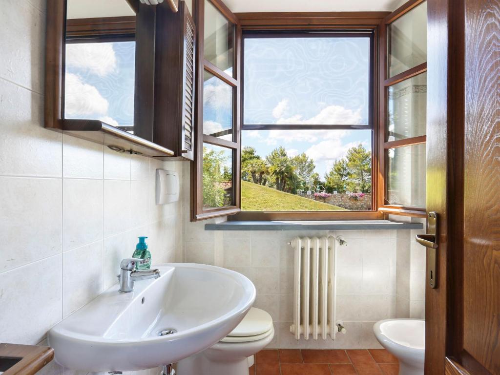 Kúpeľňa v ubytovaní Holiday Home Il Pescatore - TER103 by Interhome