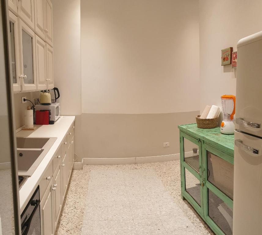 A kitchen or kitchenette at Casa Tua a Santa Maria Maggiore