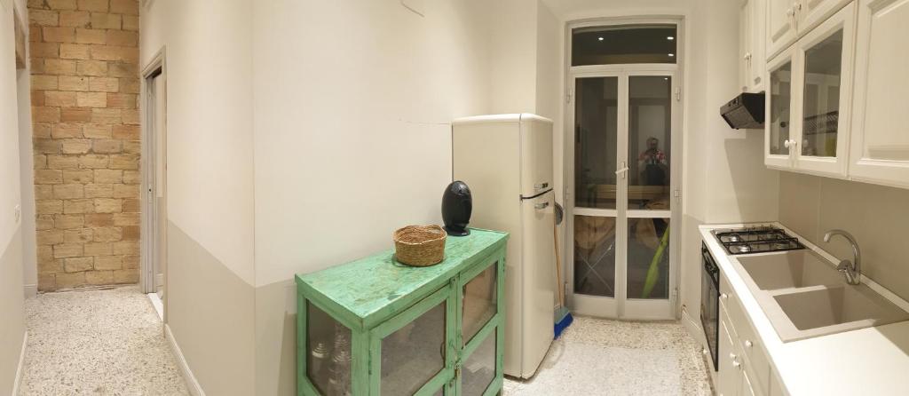 A kitchen or kitchenette at Casa Tua a Santa Maria Maggiore