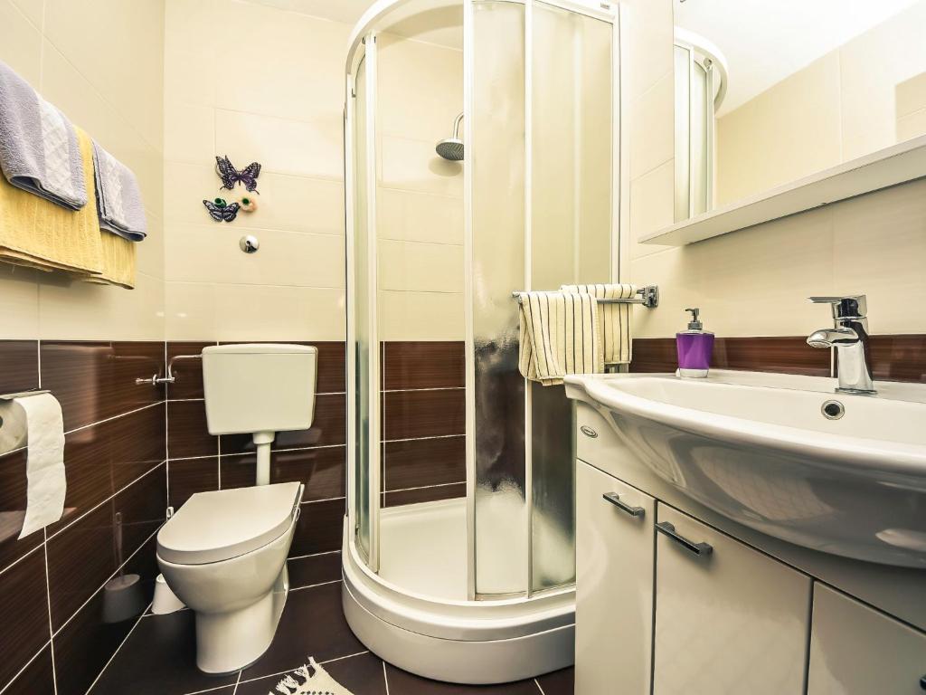 Koupelna v ubytování Holiday Home Franka by Interhome