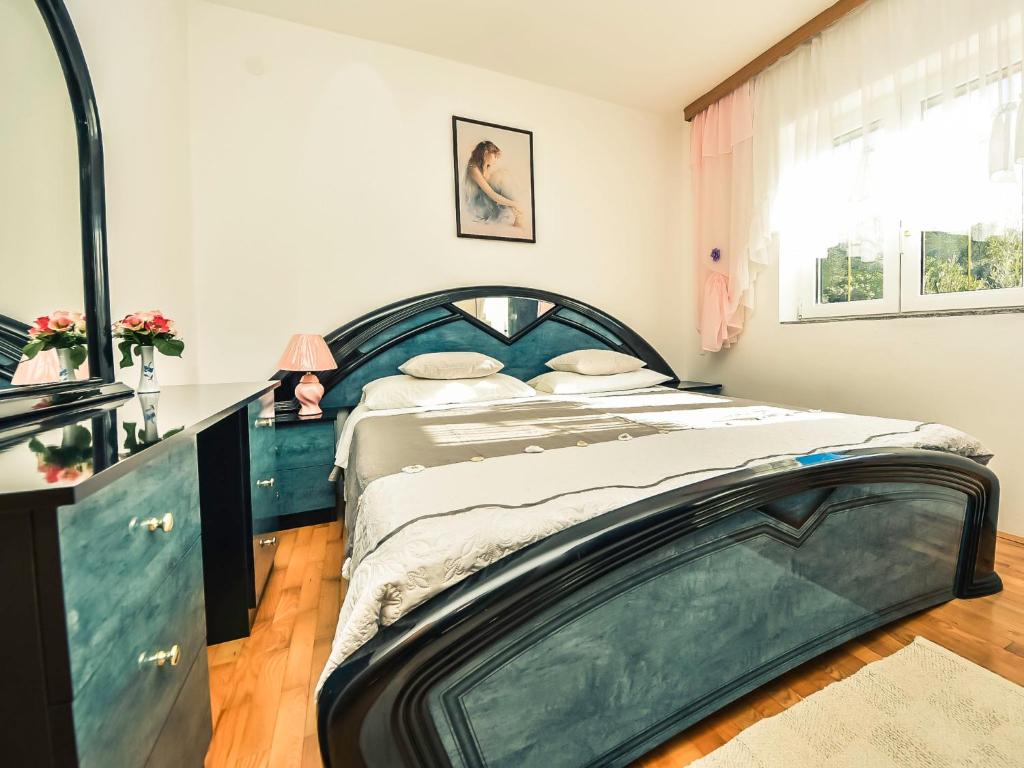 Postel nebo postele na pokoji v ubytování Holiday Home Franka by Interhome